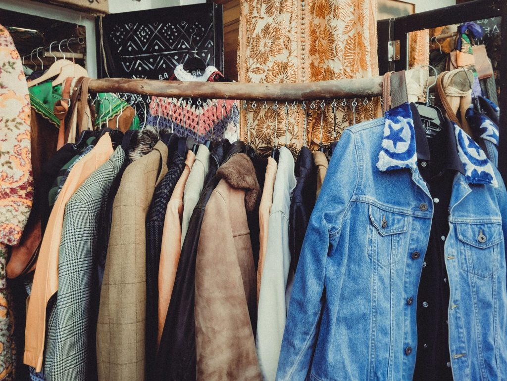 10 komada garderobe zbog koje izgledaju skuplje nego što jesu – stil koji nikada ne izlazi iz mode