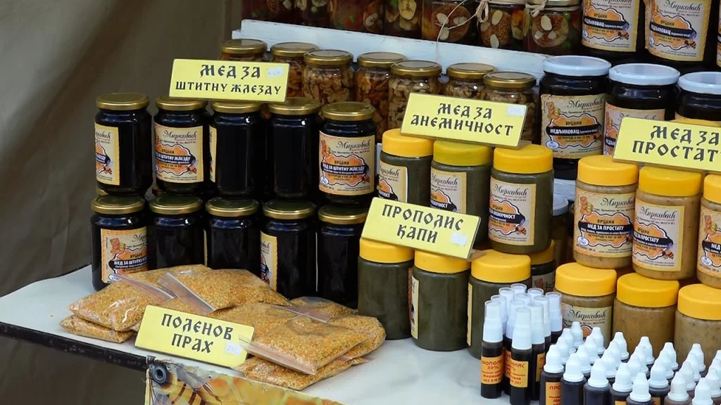 Meda manje, kvalitet odličan: U Subotici počeli Dani pčelarstva