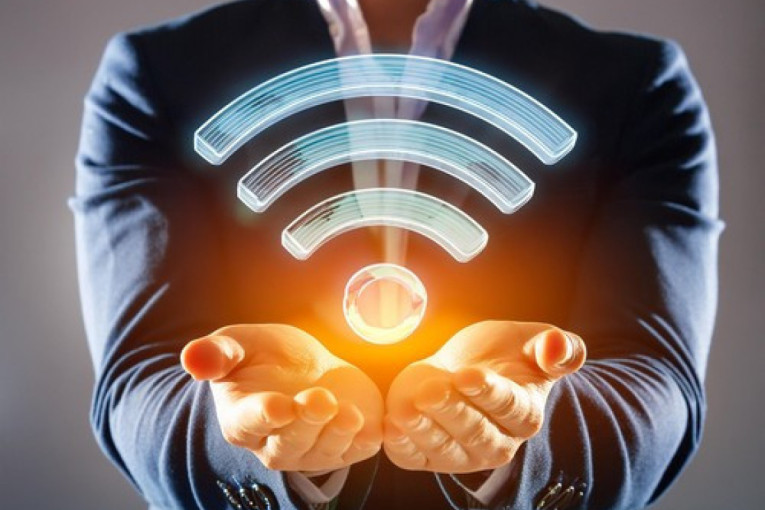 Wi-Fi vam je stalno uključen dok ste napolju? Baterija nije najveći problem, već ovo podešavanje