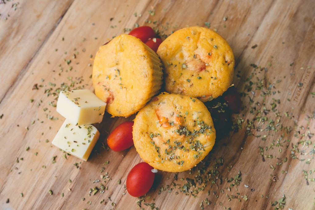 Pica mafini: Jednostavan recept za 12 slanih zalogaja
