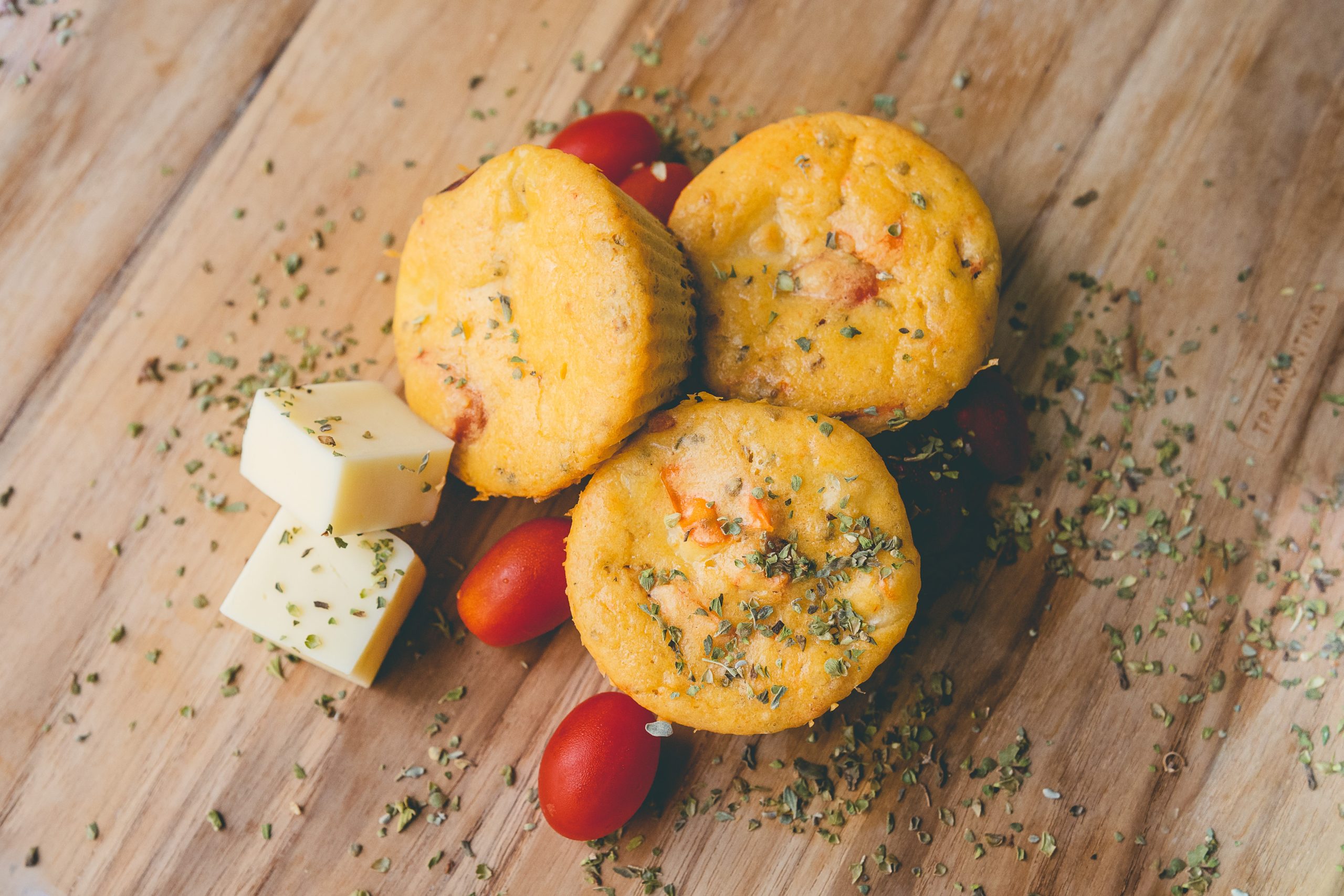 Pica mafini: Jednostavan recept za 12 slanih zalogaja
