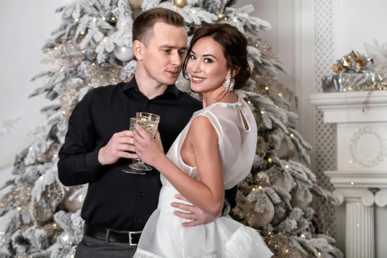 Jedite slatkiše i prasetinu, nikako se ne svađajte! Prvi dan godine nosi važne običaje, evo šta se valja, a šta treba izbegavati