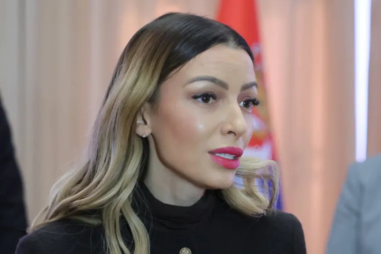 Mesarović pružila podršku Kneževiću: Uvek ćemo podržavati one koji brane volju srpskog naroda i svih drugih građana Crne Gore