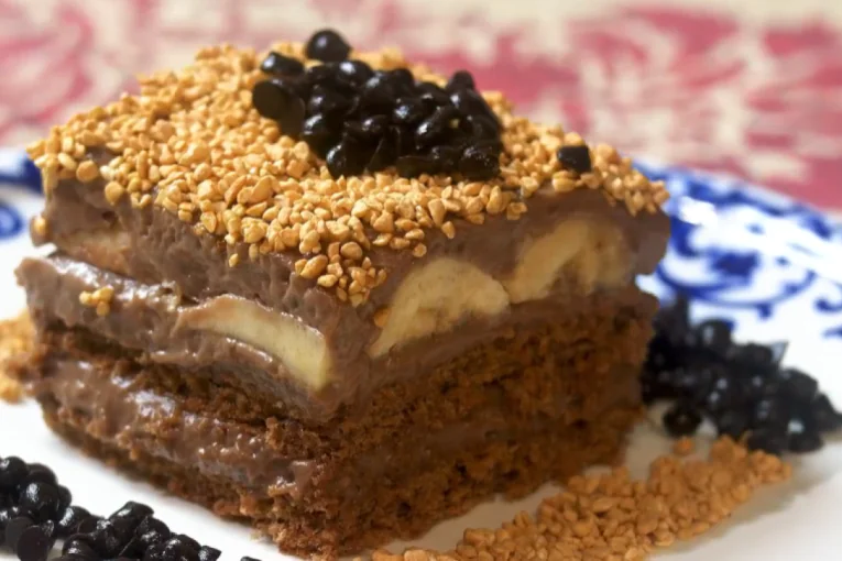 Recept dana: Čoko-banana kocke sa bogatim filom izgledaju kao iz poslastičarnice