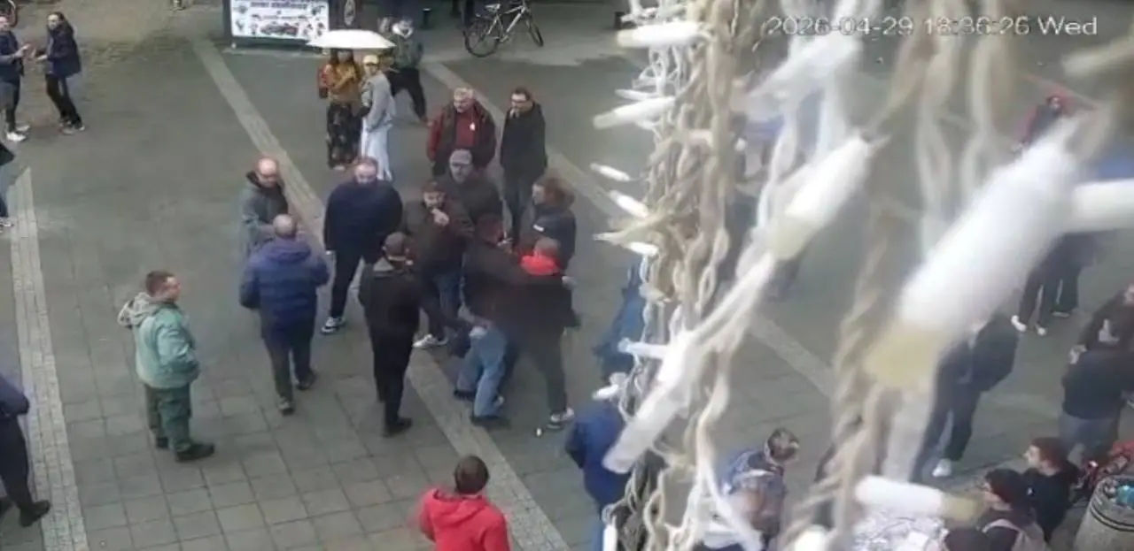 (VIDEO) Ludilo se nastavlja! Blokaderi se međusobno pobili u Sremskoj Mitrovici!