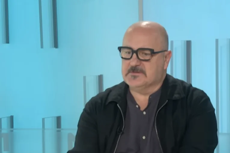 Kokan Mladenović udario na vernike SPC: Poklonjenje svetinji izjednačio sa Tompsonovim koncertom