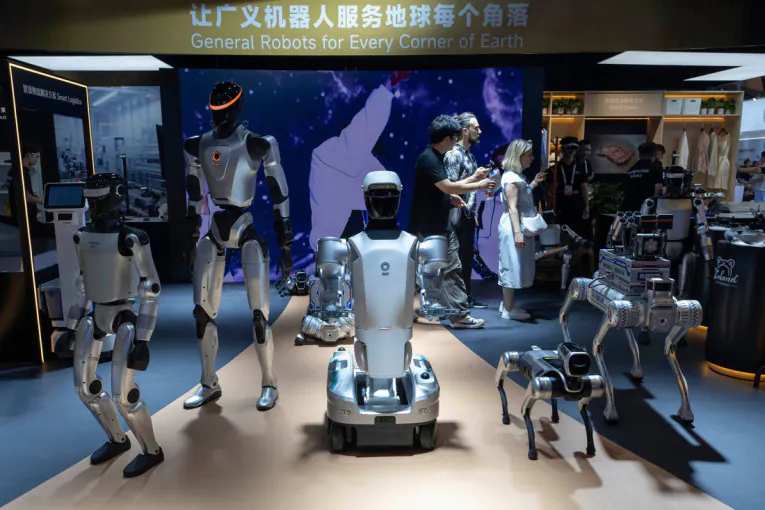 Amerika zatvara vrata stranoj tehnologiji: Na udaru humanoidni roboti i pametni uređaji