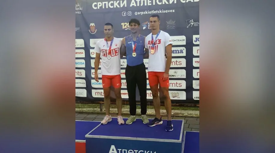 Dva priznanja za Darija