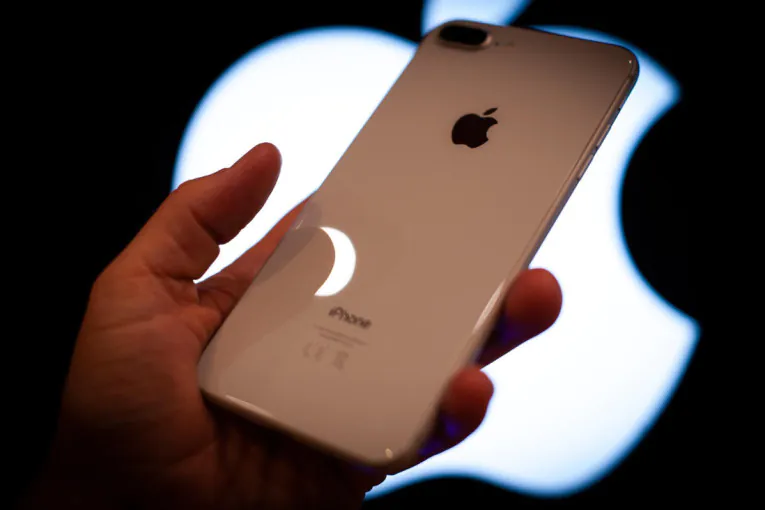 Nova greška u iOS 27 sistemu zamrzava iPhone: Evo kako da ponovo pokrenete telefon