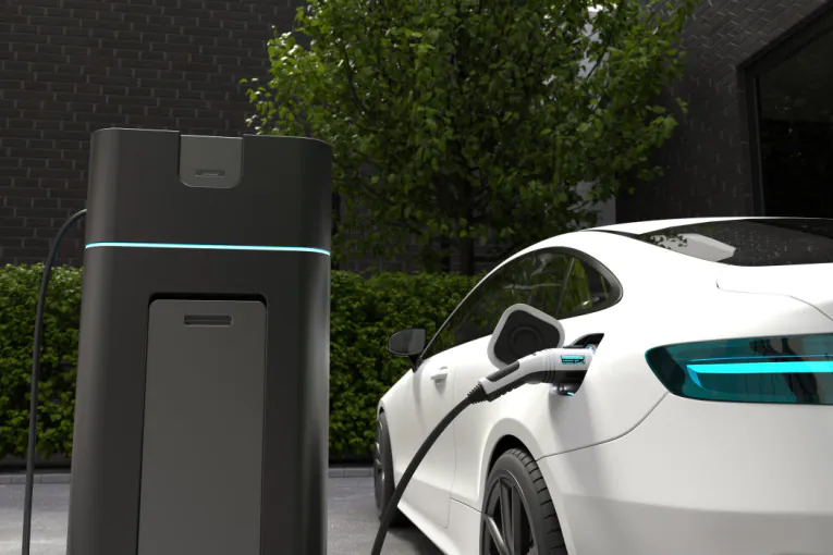 Električni automobili sve povoljniji za vožnju