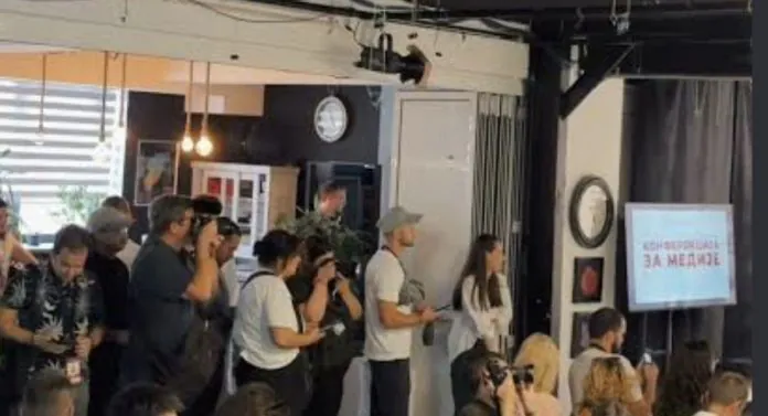 Svi međusobno povezani kroz NVO duboke države! Ko su blokaderi sa konferencije za medije?