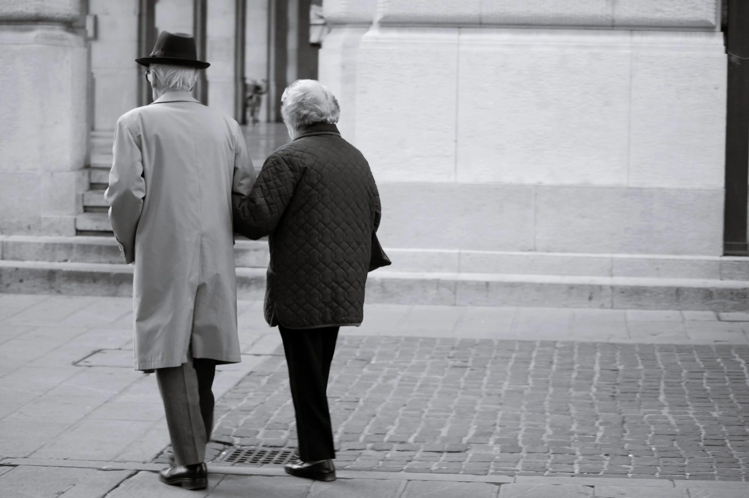Ljubav posle 60: Zašto neke žene pristaju na manje?