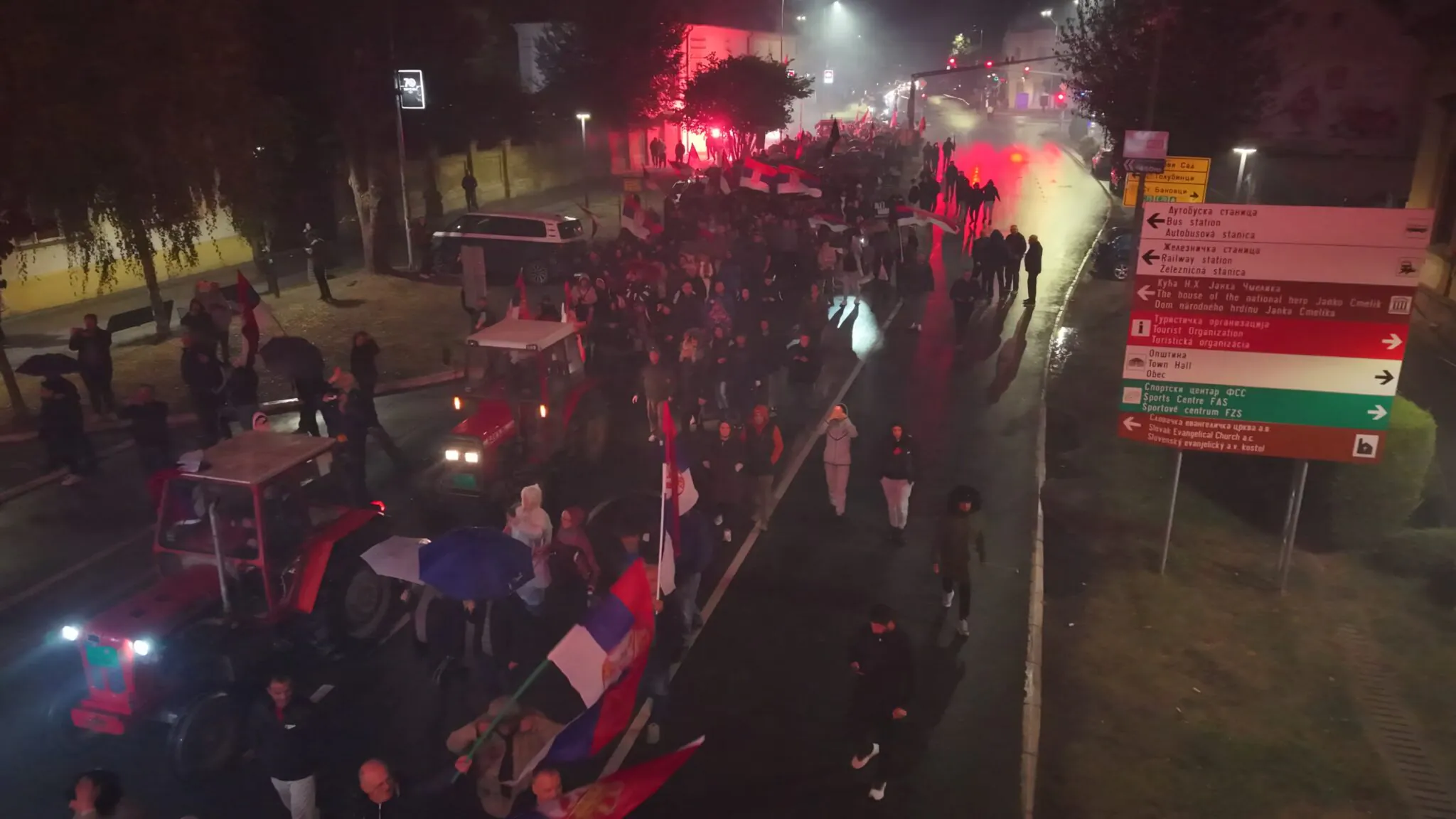 Pogledajte veličanstvene kadrove iz Stare Pazove: Veliki broj građana u šetnji podrške
